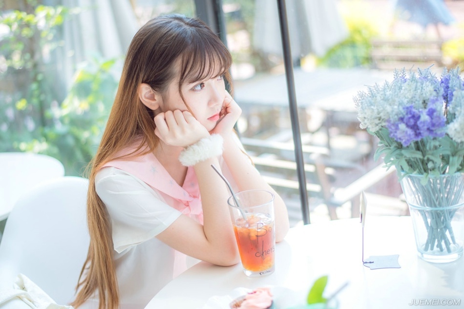 “是。”法正身后，走出了一男一女，在刘璝、刘璋愕然的目光中，将当日的对话重新上演了一遍。